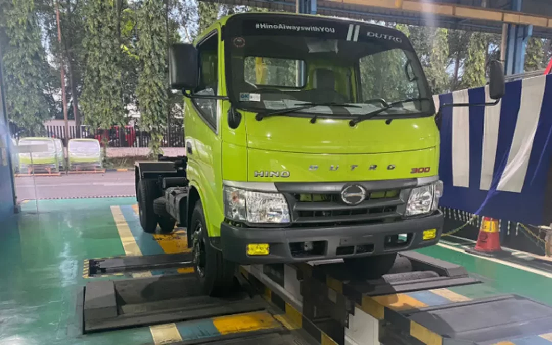 Kendaraan Baru Hino Dapat Komponen Tambahan Penunjang Standar Euro 4